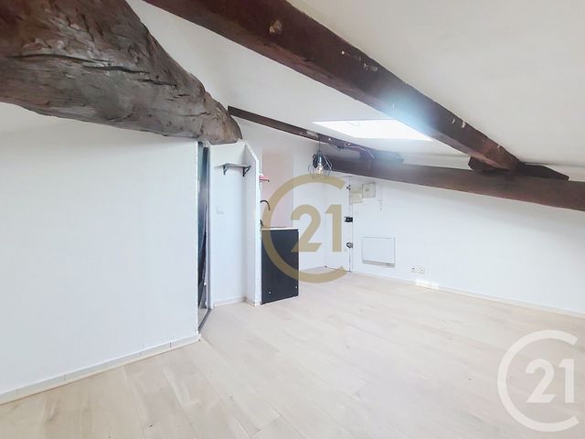 Appartement F2 &agrave; louer - 2 pi&egrave;ces - 41,98 m2 - Draguignan - 83 - PROVENCE-ALPES-COTE-D-AZUR