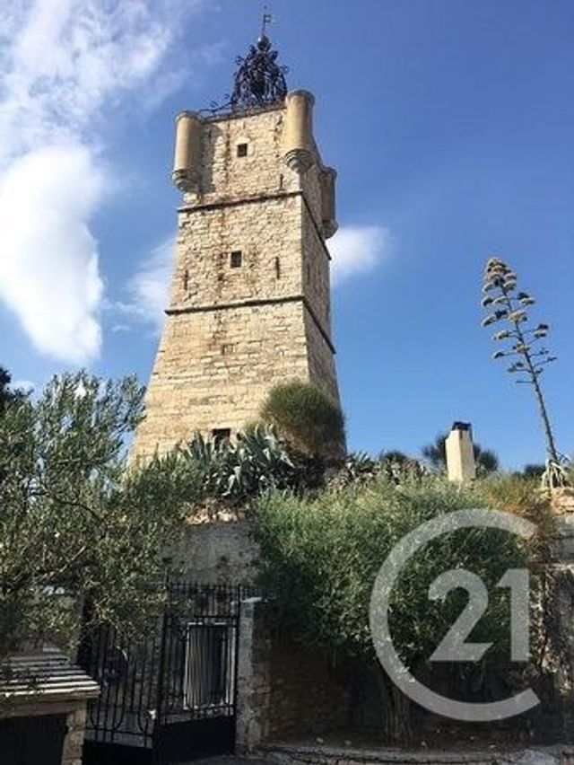 Appartement F2 &agrave; louer - 2 pi&egrave;ces - 41,98 m2 - Draguignan - 83 - PROVENCE-ALPES-COTE-D-AZUR