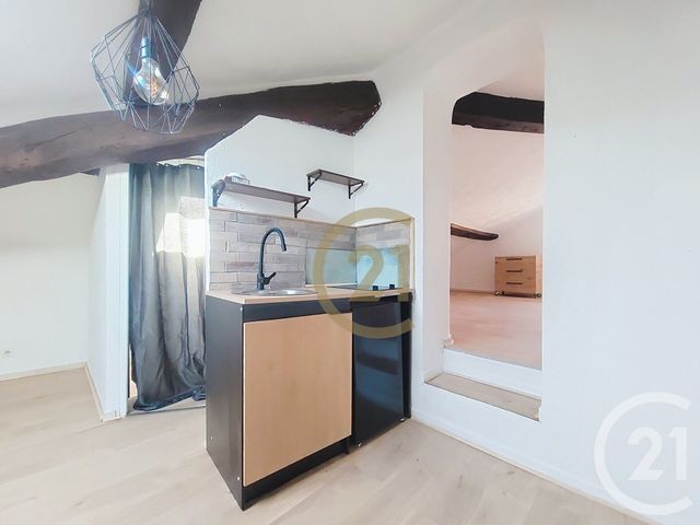 Appartement F2 &agrave; louer - 2 pi&egrave;ces - 41,98 m2 - Draguignan - 83 - PROVENCE-ALPES-COTE-D-AZUR