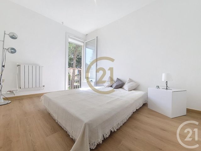 Appartement F3 bis &agrave; louer - 4 pi&egrave;ces - 65,71 m2 - Draguignan - 83 - PROVENCE-ALPES-COTE-D-AZUR