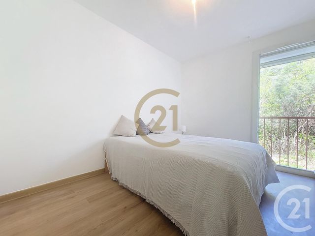 Appartement F3 bis &agrave; louer - 4 pi&egrave;ces - 65,71 m2 - Draguignan - 83 - PROVENCE-ALPES-COTE-D-AZUR