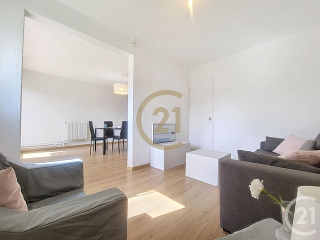 Appartement F3 bis &agrave; louer - 4 pi&egrave;ces - 65,71 m2 - Draguignan - 83 - PROVENCE-ALPES-COTE-D-AZUR