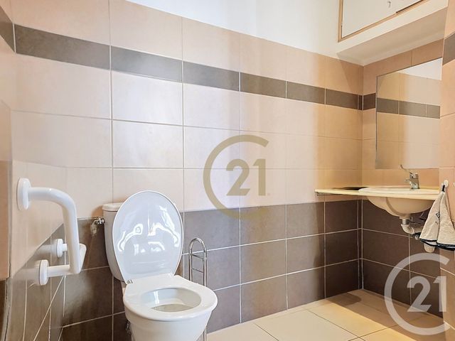 Appartement Local &agrave; vendre - 2 pi&egrave;ces - 46,25 m2 - Draguignan - 83 - PROVENCE-ALPES-COTE-D-AZUR