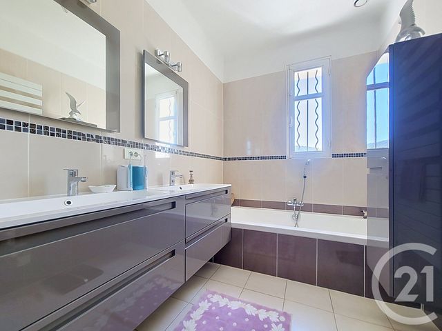 Maison &agrave; vendre - 7 pi&egrave;ces - 202,77 m2 - Draguignan - 83 - PROVENCE-ALPES-COTE-D-AZUR