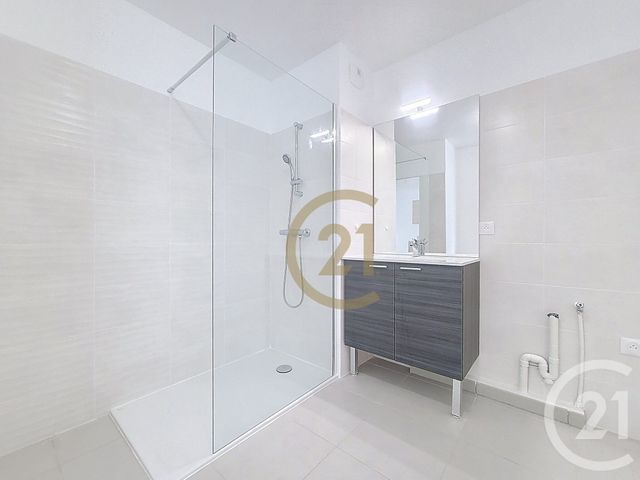Appartement &agrave; louer - 2 pi&egrave;ces - 40,56 m2 - Draguignan - 83 - PROVENCE-ALPES-COTE-D-AZUR