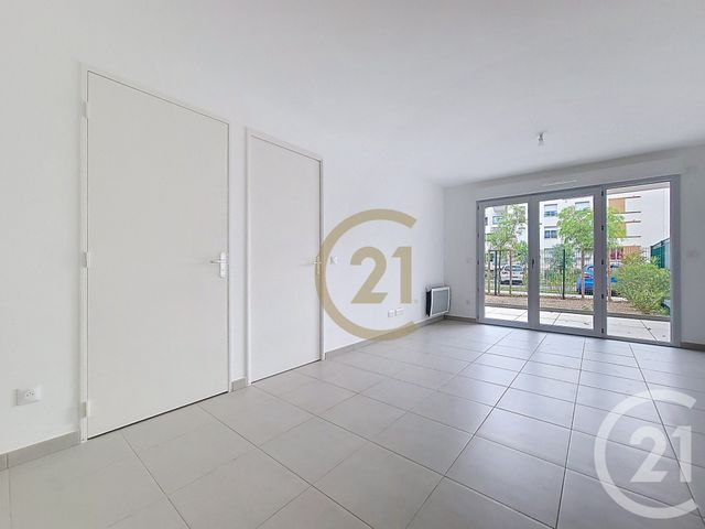 Appartement &agrave; louer - 2 pi&egrave;ces - 40,56 m2 - Draguignan - 83 - PROVENCE-ALPES-COTE-D-AZUR