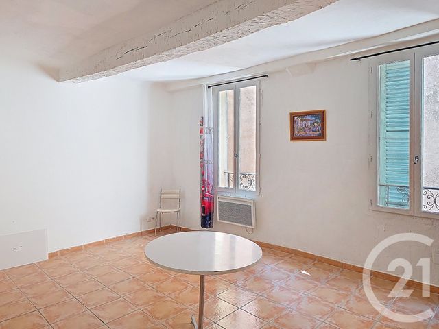 Appartement &agrave; vendre - 2 pi&egrave;ces - 43,80 m2 - Draguignan - 83 - PROVENCE-ALPES-COTE-D-AZUR