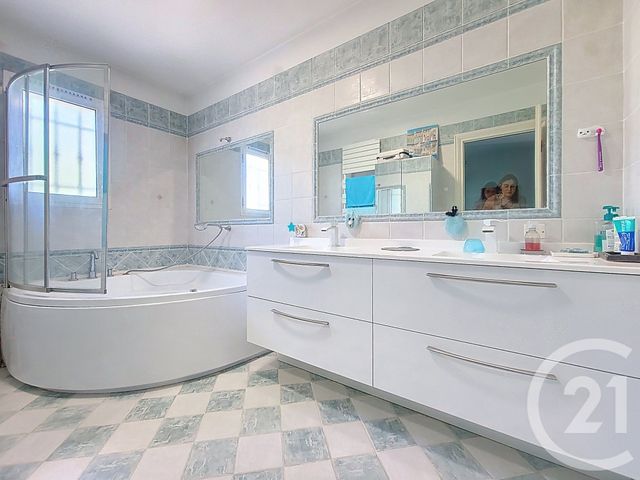 Maison &agrave; vendre - 5 pi&egrave;ces - 127,60 m2 - Draguignan - 83 - PROVENCE-ALPES-COTE-D-AZUR