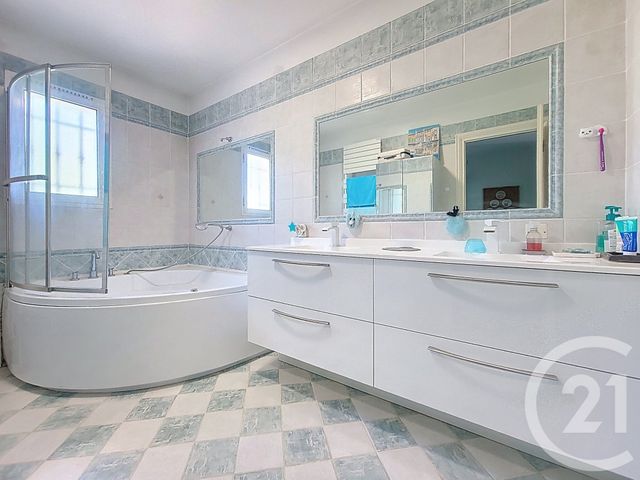 Maison &agrave; vendre - 5 pi&egrave;ces - 127,60 m2 - Draguignan - 83 - PROVENCE-ALPES-COTE-D-AZUR