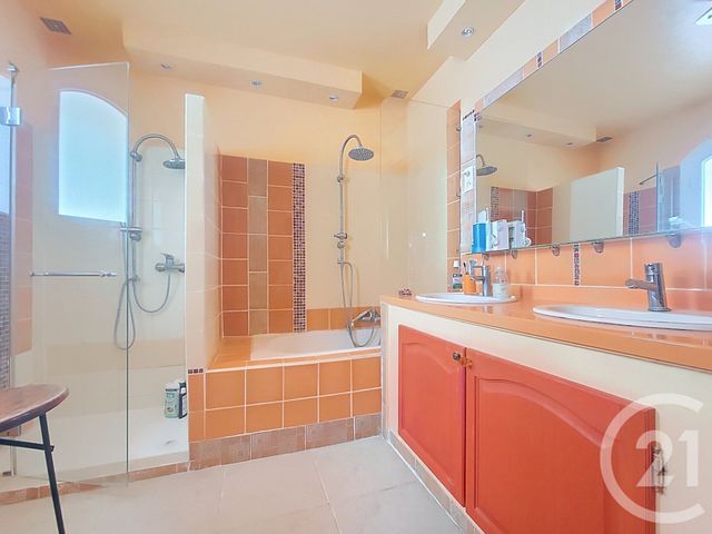 Maison &agrave; vendre - 6 pi&egrave;ces - 197 m2 - Draguignan - 83 - PROVENCE-ALPES-COTE-D-AZUR