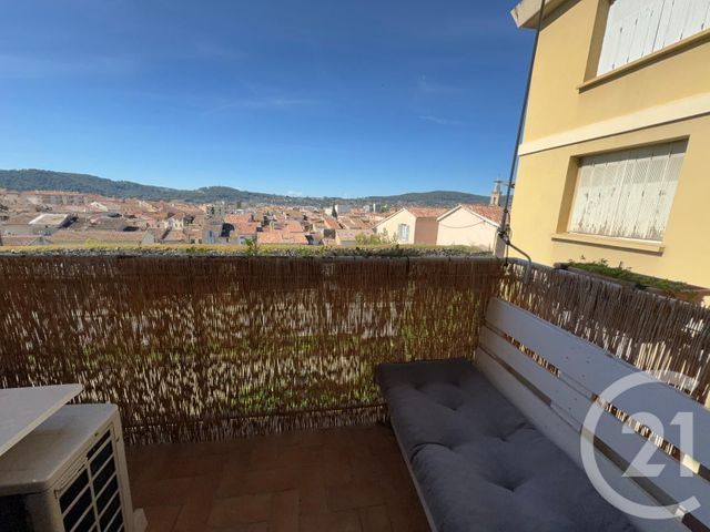Appartement F3 &agrave; louer - 3 pi&egrave;ces - 54,90 m2 - Draguignan - 83 - PROVENCE-ALPES-COTE-D-AZUR