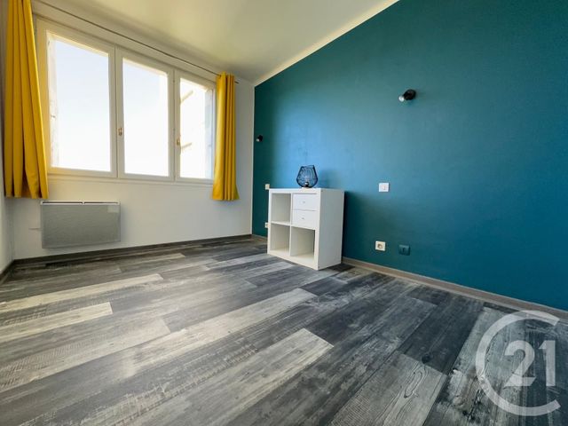 Appartement F3 &agrave; louer - 3 pi&egrave;ces - 54,90 m2 - Draguignan - 83 - PROVENCE-ALPES-COTE-D-AZUR