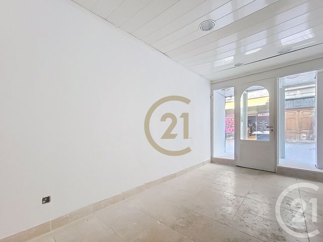 Appartement Local &agrave; louer - 1 pi&egrave;ce - 17,86 m2 - Draguignan - 83 - PROVENCE-ALPES-COTE-D-AZUR