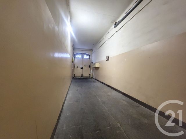 Appartement F3 &agrave; louer - 3 pi&egrave;ces - 76 m2 - Draguignan - 83 - PROVENCE-ALPES-COTE-D-AZUR