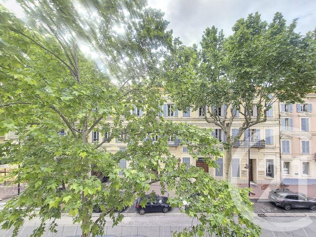 Appartement F3 &agrave; louer - 3 pi&egrave;ces - 76 m2 - Draguignan - 83 - PROVENCE-ALPES-COTE-D-AZUR