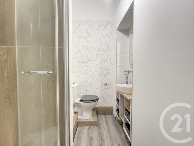 Appartement F3 &agrave; louer - 3 pi&egrave;ces - 76 m2 - Draguignan - 83 - PROVENCE-ALPES-COTE-D-AZUR