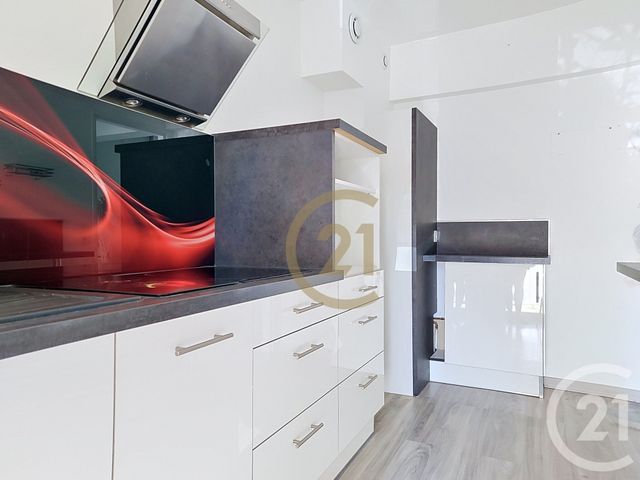 Appartement F3 &agrave; louer - 3 pi&egrave;ces - 58,38 m2 - Draguignan - 83 - PROVENCE-ALPES-COTE-D-AZUR