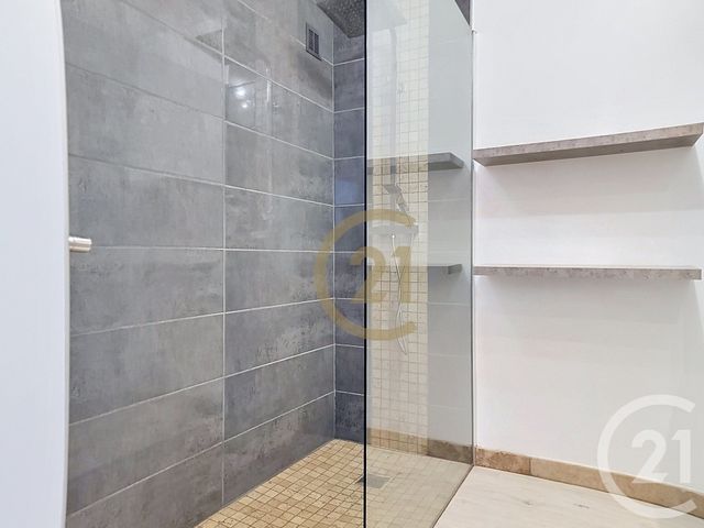 Appartement F3 &agrave; louer - 3 pi&egrave;ces - 58,38 m2 - Draguignan - 83 - PROVENCE-ALPES-COTE-D-AZUR