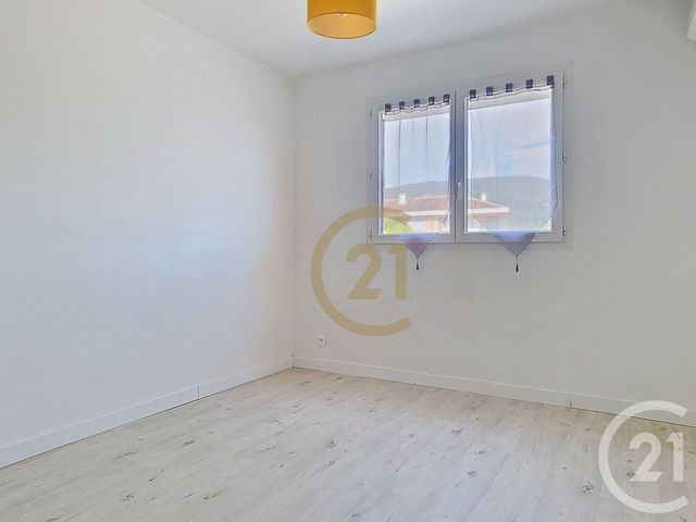 Appartement F3 &agrave; louer - 3 pi&egrave;ces - 58,38 m2 - Draguignan - 83 - PROVENCE-ALPES-COTE-D-AZUR