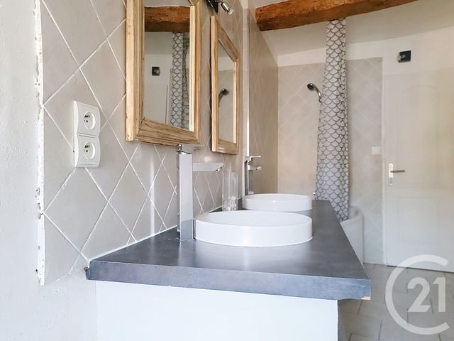 Appartement F4 &agrave; louer - 4 pi&egrave;ces - 100 m2 - Draguignan - 83 - PROVENCE-ALPES-COTE-D-AZUR