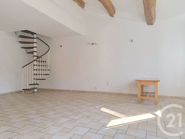 Appartement F4 &agrave; louer - 4 pi&egrave;ces - 100 m2 - Draguignan - 83 - PROVENCE-ALPES-COTE-D-AZUR