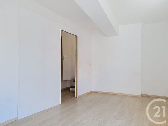 Appartement F4 &agrave; louer - 4 pi&egrave;ces - 100 m2 - Draguignan - 83 - PROVENCE-ALPES-COTE-D-AZUR