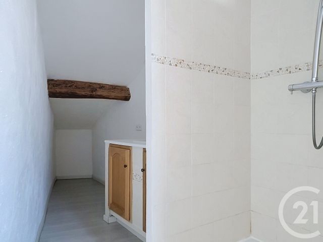 Appartement F4 &agrave; louer - 4 pi&egrave;ces - 100 m2 - Draguignan - 83 - PROVENCE-ALPES-COTE-D-AZUR