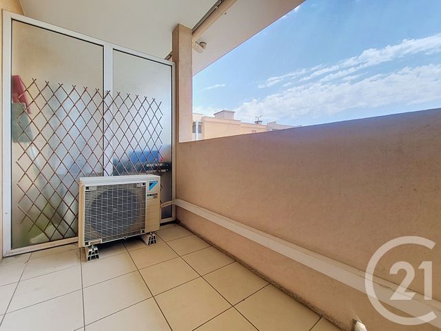 Appartement F3 &agrave; vendre - 3 pi&egrave;ces - 66,76 m2 - Draguignan - 83 - PROVENCE-ALPES-COTE-D-AZUR