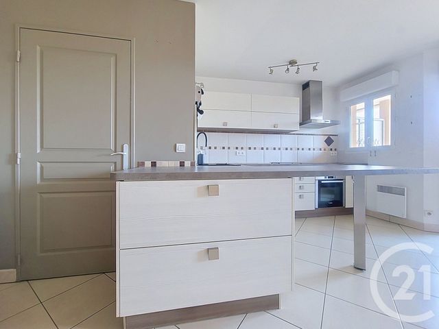 Appartement F3 &agrave; vendre - 3 pi&egrave;ces - 66,76 m2 - Draguignan - 83 - PROVENCE-ALPES-COTE-D-AZUR