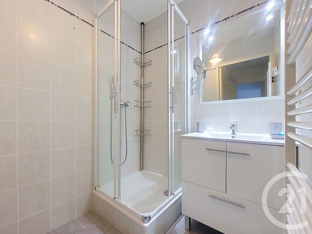 Appartement F3 &agrave; vendre - 3 pi&egrave;ces - 66,76 m2 - Draguignan - 83 - PROVENCE-ALPES-COTE-D-AZUR