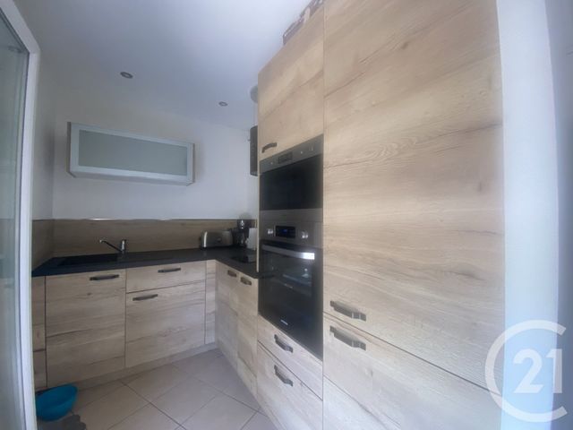 Appartement F3 &agrave; louer - 3 pi&egrave;ces - 56,47 m2 - Draguignan - 83 - PROVENCE-ALPES-COTE-D-AZUR