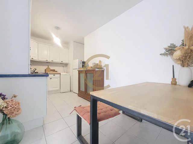 Appartement F2 &agrave; louer - 2 pi&egrave;ces - 49,97 m2 - Draguignan - 83 - PROVENCE-ALPES-COTE-D-AZUR