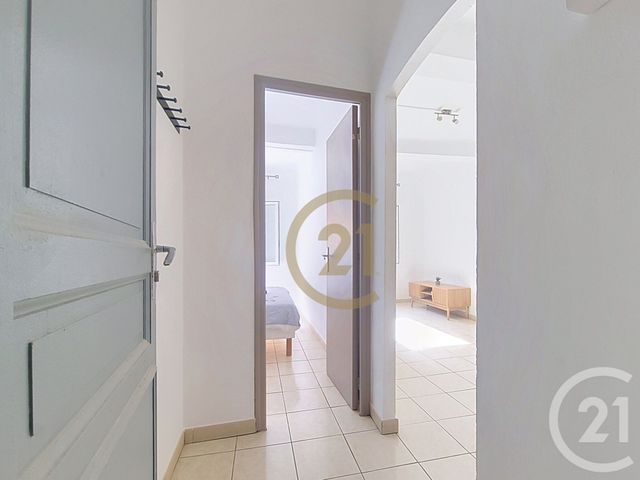 Appartement F2 &agrave; louer - 2 pi&egrave;ces - 31,29 m2 - Draguignan - 83 - PROVENCE-ALPES-COTE-D-AZUR