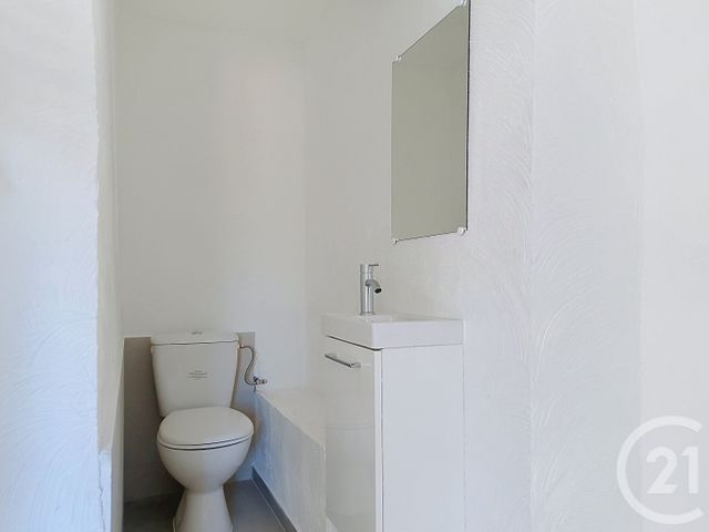 Appartement F2 &agrave; louer - 2 pi&egrave;ces - 26 m2 - Draguignan - 83 - PROVENCE-ALPES-COTE-D-AZUR