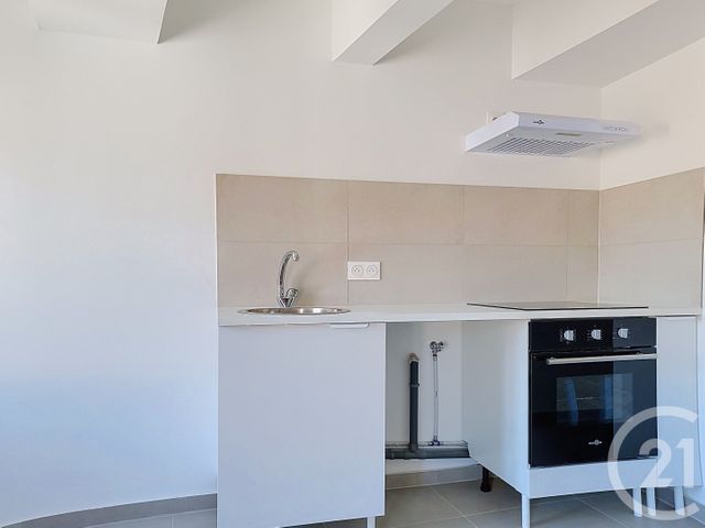 Appartement F1 bis &agrave; louer - 2 pi&egrave;ces - 25,97 m2 - Draguignan - 83 - PROVENCE-ALPES-COTE-D-AZUR