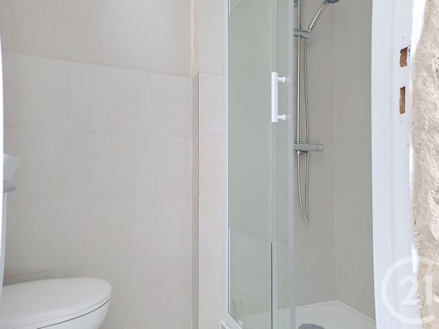 Appartement F1 &agrave; louer - 1 pi&egrave;ce - 17,07 m2 - Draguignan - 83 - PROVENCE-ALPES-COTE-D-AZUR