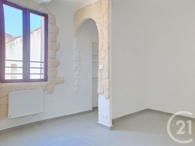 Appartement F1 &agrave; louer - 1 pi&egrave;ce - 17,07 m2 - Draguignan - 83 - PROVENCE-ALPES-COTE-D-AZUR