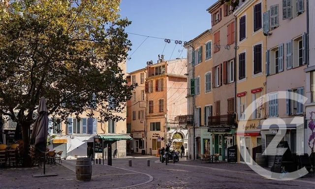 Appartement F1 &agrave; louer - 1 pi&egrave;ce - 17,07 m2 - Draguignan - 83 - PROVENCE-ALPES-COTE-D-AZUR