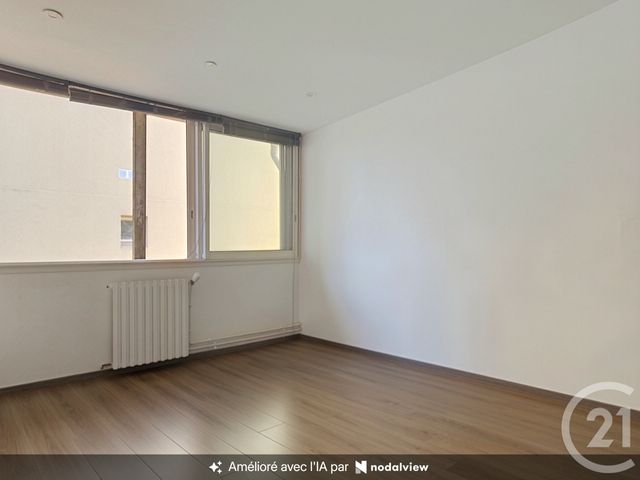 Appartement F3 &agrave; louer - 3 pi&egrave;ces - 75,29 m2 - Draguignan - 83 - PROVENCE-ALPES-COTE-D-AZUR