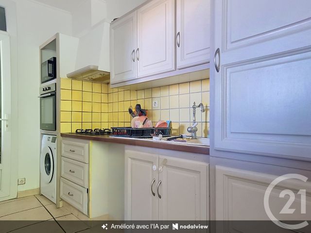 Appartement F3 &agrave; louer - 3 pi&egrave;ces - 75,29 m2 - Draguignan - 83 - PROVENCE-ALPES-COTE-D-AZUR
