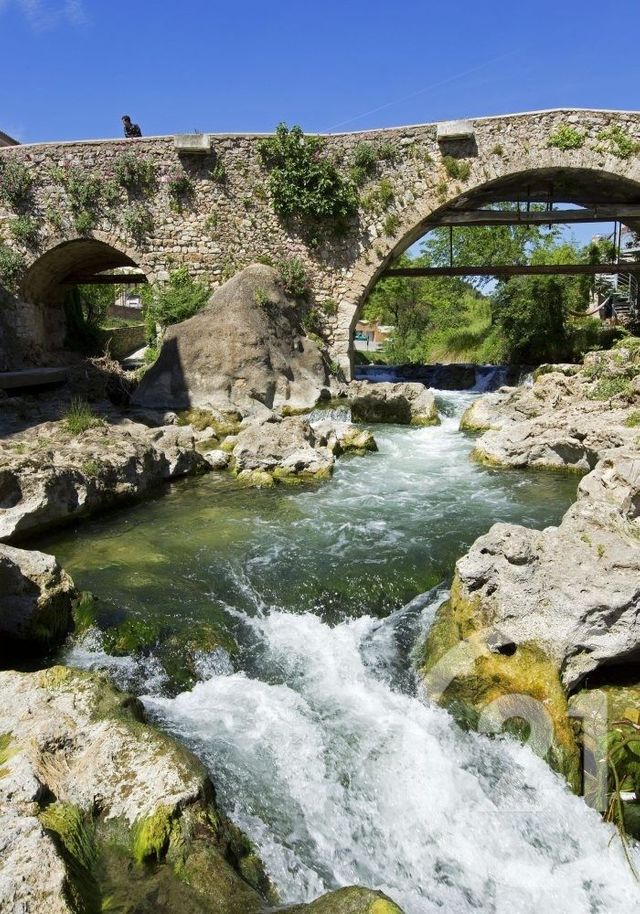 Appartement F1 &agrave; louer - 1 pi&egrave;ce - 28,50 m2 - Trans En Provence - 83 - PROVENCE-ALPES-COTE-D-AZUR