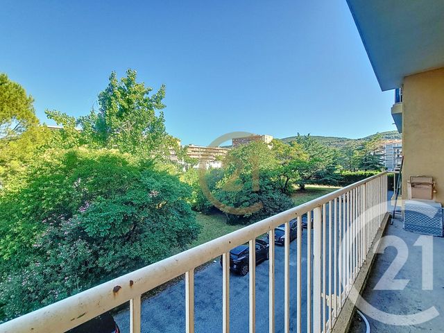 Appartement F1 &agrave; louer - 1 pi&egrave;ce - 31,75 m2 - Draguignan - 83 - PROVENCE-ALPES-COTE-D-AZUR