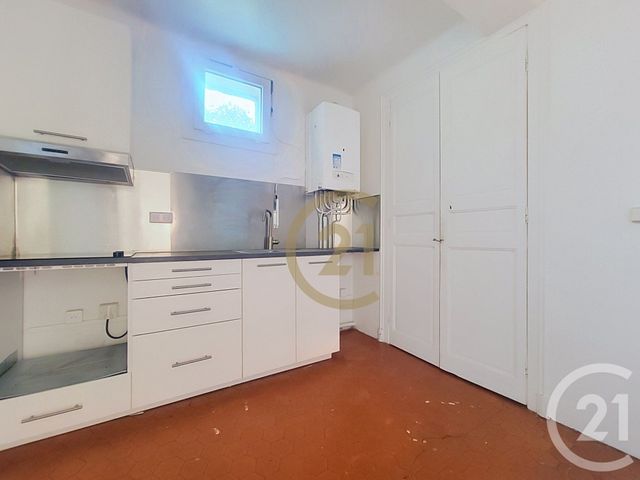 Appartement F2 &agrave; louer - 2 pi&egrave;ces - 46,24 m2 - Draguignan - 83 - PROVENCE-ALPES-COTE-D-AZUR