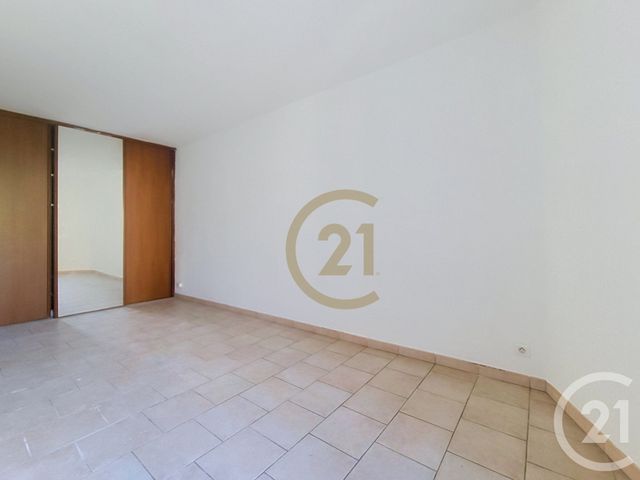 Appartement F1 &agrave; louer - 1 pi&egrave;ce - 28,51 m2 - Draguignan - 83 - PROVENCE-ALPES-COTE-D-AZUR