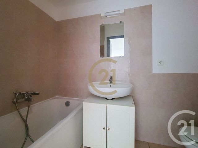 Appartement F1 &agrave; louer - 1 pi&egrave;ce - 28,51 m2 - Draguignan - 83 - PROVENCE-ALPES-COTE-D-AZUR
