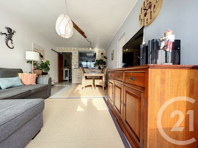Appartement F4 &agrave; louer - 4 pi&egrave;ces - 72,85 m2 - Draguignan - 83 - PROVENCE-ALPES-COTE-D-AZUR