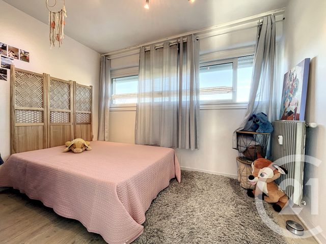 Appartement F4 &agrave; louer - 4 pi&egrave;ces - 72,85 m2 - Draguignan - 83 - PROVENCE-ALPES-COTE-D-AZUR