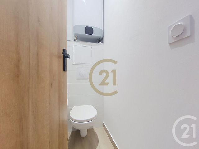 Appartement F2 &agrave; louer - 2 pi&egrave;ces - 30,17 m2 - Draguignan - 83 - PROVENCE-ALPES-COTE-D-AZUR