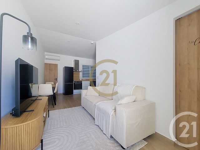 Appartement F2 &agrave; louer - 2 pi&egrave;ces - 30,17 m2 - Draguignan - 83 - PROVENCE-ALPES-COTE-D-AZUR
