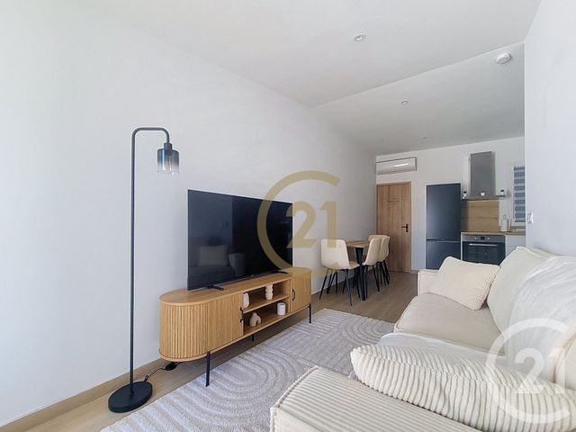 Appartement F2 &agrave; louer - 2 pi&egrave;ces - 30,17 m2 - Draguignan - 83 - PROVENCE-ALPES-COTE-D-AZUR
